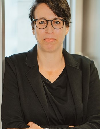 A picture of Prof. Dr. Doris Schweitzer.